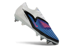 Chuteira de futebol campo Nike Phantom GX 3 Elite em azul, branco, preto e detalhes em rosa com travas mistas para gramado