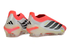 Chuteira de campo Adidas Predator 26 Elite sem cadarço na cor vermelha com detalhes prateados e pretos, vista lateral direita