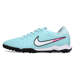 Chuteira Society Nike Tiempo Legend X Pro azul clara com solado preto e detalhes em branco e rosa