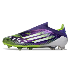 Chuteira de futebol campo Adidas F50 Elite Laceless FG na cor roxa com detalhes em verde e branco, sem cadarço