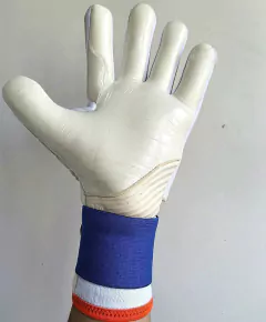 luva-de-goleiro-adidas-copa-gl-pro
