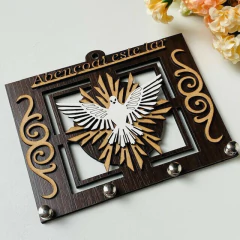 Porta Chave Vazado em MDF - Divino Espírito Santo