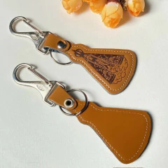 Chaveiro em Couro com Pitão - Aparecida
