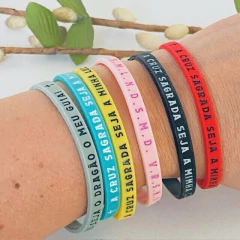 Pulseira de Silicone Fina São Bento Amarela - LANÇAMENTO! na internet