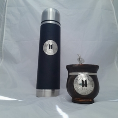 Set BTS. Mate con bombilla y termo. en internet