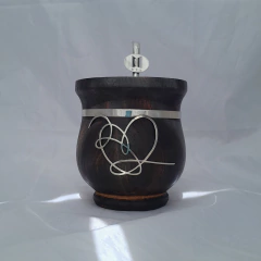 Mate BTS. Love Yourself. Madera y alpaca. Con bombilla