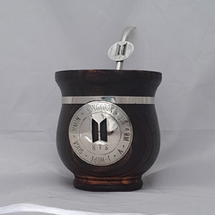 Mate BTS. Logo. Madera y alpaca. Con bombilla
