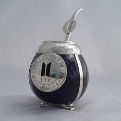 Mate BTS. Logo. Cerámica y alpaca. Con bombilla en internet
