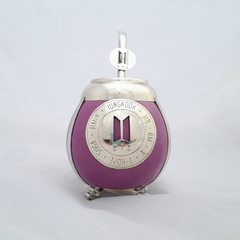 Mate BTS. Logo. Cerámica y alpaca. Con bombilla
