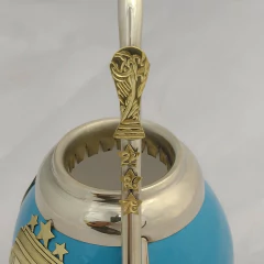 Bombilla Argentina Tricampeón. Copa y estrellas. Alpaca y bronce en internet