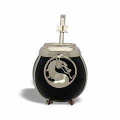 Mate Mortal Kombat. Cerámica y alpaca. Con bombilla