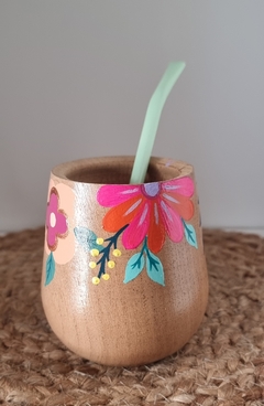 Mate de madera pintado