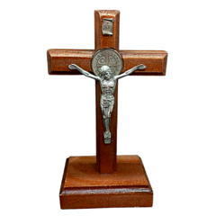 CRUZ CON BASE 24 CM CON MEDALLA DE SAN BENITO