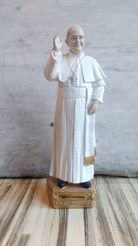 IMAGEN DE RESINA PAPA FRANCISCO 20CM