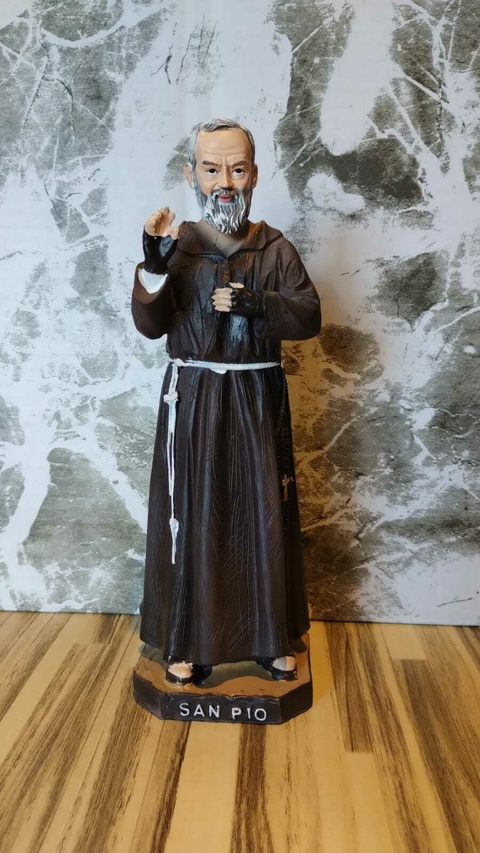 IMAGEN PADRE PIO DE RESINA 20CM