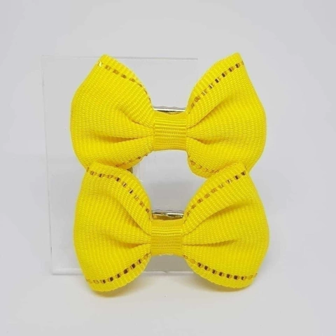 Laço no bico de pato parzinho risca dourada amarelo