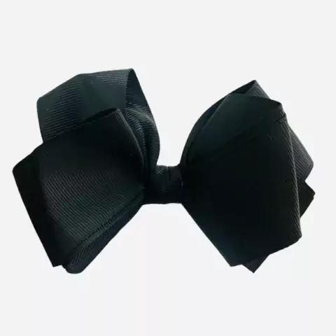 Laço no bico de pato dobrado preto