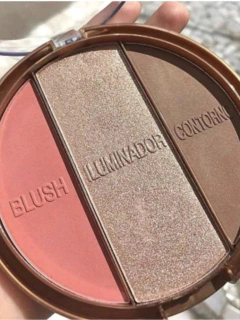 - Kit de Maquiagem com Blush, Iluminador e Contorno Multi Face