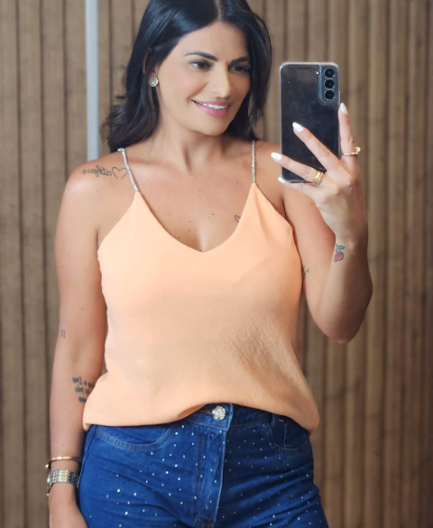 Regata Crepe duna Com Alça de Strass