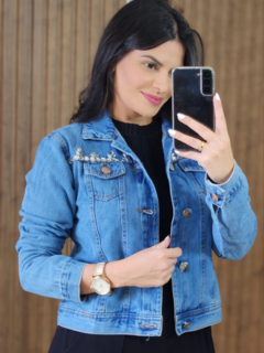 Jaqueta Feminina Jeans Bordada Com Pedrarias - Tati Perale Modas 