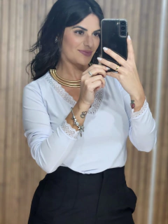 Blusa Básica Renda Manga Longa - comprar online
