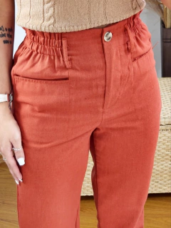Calça de Linho Sandra com lastex, modelo reto - Tati Perale Modas 