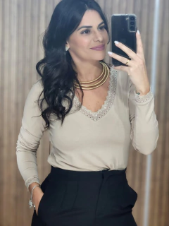 Blusa Básica Renda Manga Longa - loja online