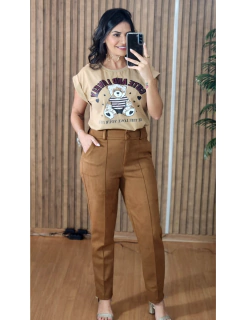 Calça suede estilo alfaiataria - Tati Perale Modas 