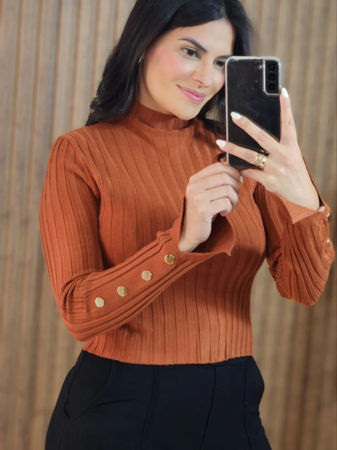 Blusa Maya gola alta em tricô modal - comprar online