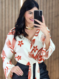 Blusa Ampla de manga Longa no tecido em Crepe duna