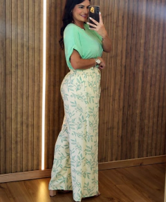 Calça Pantalona com fenda - Tati Perale Modas 