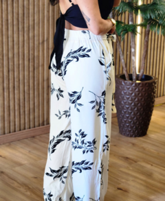Calça Pantalona Viscolinho Estampadas - comprar online