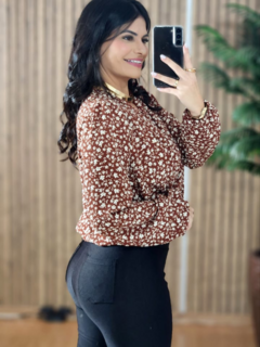 Blusa Flor Crepe Duna na internet