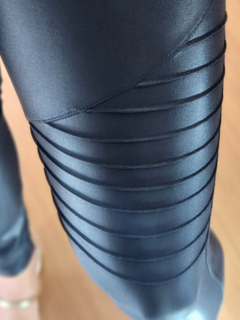 Calça Legging Tratorada Preta - comprar online