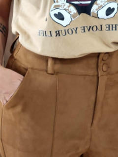 Calça suede estilo alfaiataria na internet