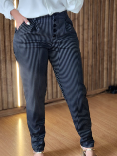 Calça Alfaiataria Risca de Giz