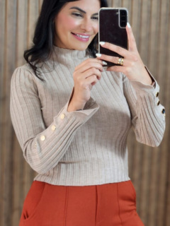 Blusa Maya gola alta em tricô modal - loja online