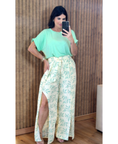 Calça Pantalona com fenda - loja online