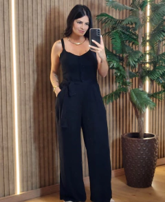 Macacão Jade Viscolinho Sarjado na internet