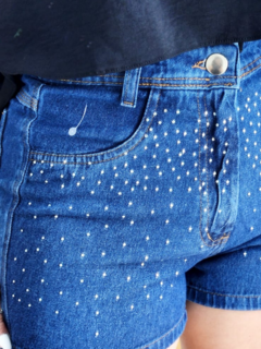Short Jeans Com Strass na internet