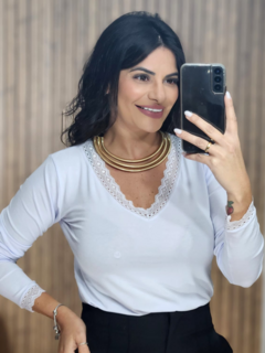 Blusa Básica Renda Manga Longa na internet