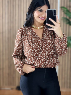 Blusa Flor Crepe Duna