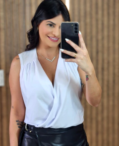 Blusa Thais sem Manga Fluit na internet