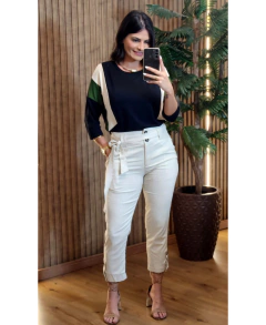 Calça Linho Capri com Elastano - comprar online