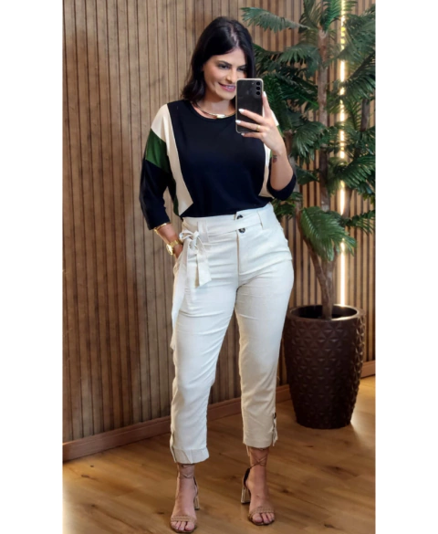 Calça Linho Capri com Elastano - comprar online