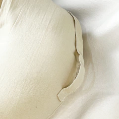 ALMOHADÓN MEDIALUNA c/bolsillo (BEIGE) - Dorothy Jane Buenos Aires