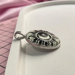 Dije Luna/Sol Luminoso - Caylu Insumos 