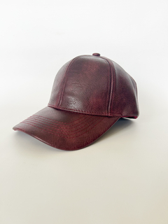 Cap Malbec (símil cuero)
