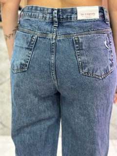 CALÇA MOM JEANS na internet