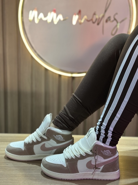 TÊNIS NIKE JORDAN BOTINHA